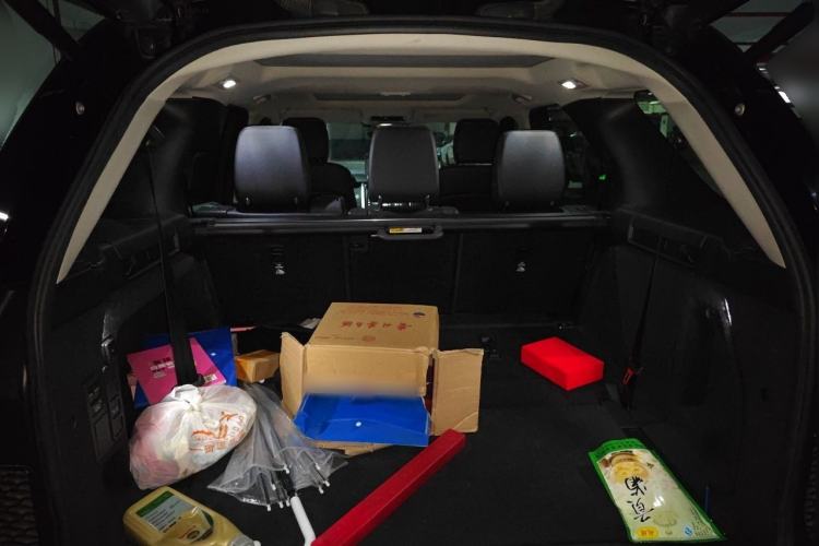 Used Land Rover Discovery 2021 300PS S Trunk