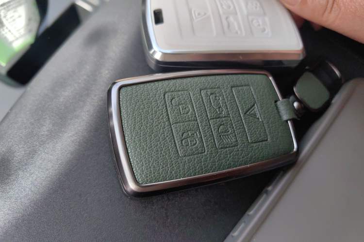 Used Land Rover Discovery 2021 360 PS R-Dynamic S Vehicle Key
