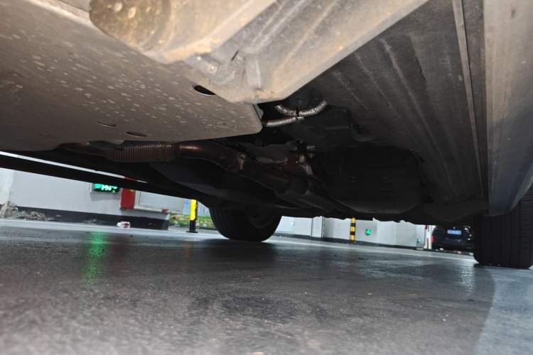 Used Land Rover Discovery 2021 300PS S Chassis Front Left