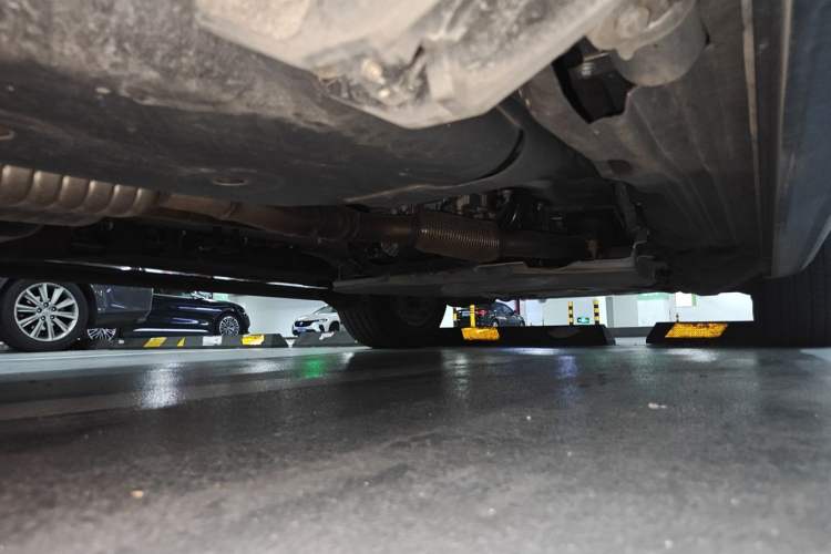 Used Land Rover Discovery 2021 300PS S Chassis Rear Right