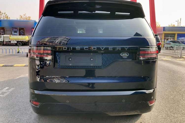 Used Land Rover Discovery 2021 360 PS R-Dynamic SE Exterior 4