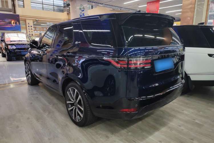 Used Land Rover Discovery 2021 360 PS R-Dynamic SE Exterior 5