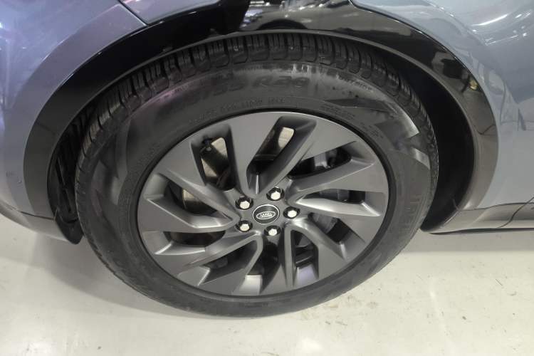 Used Land Rover Discovery 2021 360 PS R-Dynamic S Exterior 7