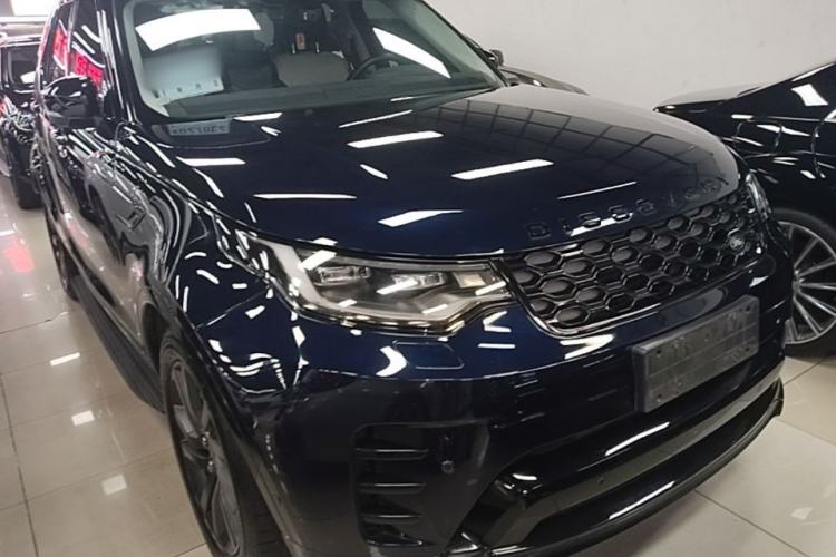 Used Land Rover Discovery 2021 360 PS R-Dynamic S Front Right 45 Deg