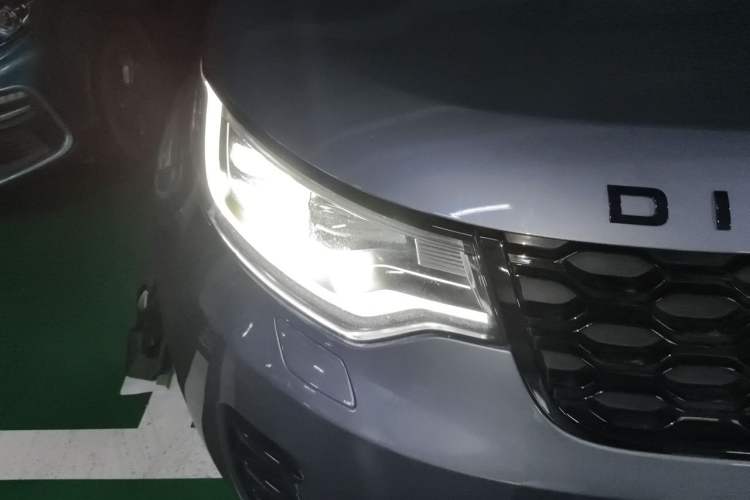 Used Land Rover Discovery 2021 360 PS R-Dynamic S Right Front Headlight