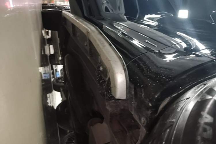 Used Land Rover Discovery 2021 360 PS R-Dynamic S Right Side Sill