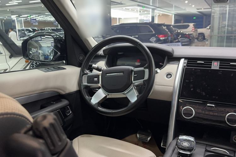 Used Land Rover Discovery 2021 360 PS R-Dynamic S Steering Wheel