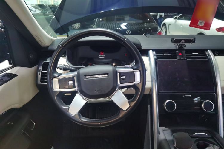 Used Land Rover Discovery 2021 300PS S Steering Wheel
