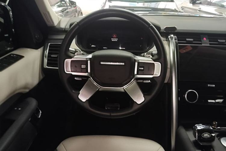 Used Land Rover Discovery 2021 360 PS R-Dynamic S Steering Wheel
