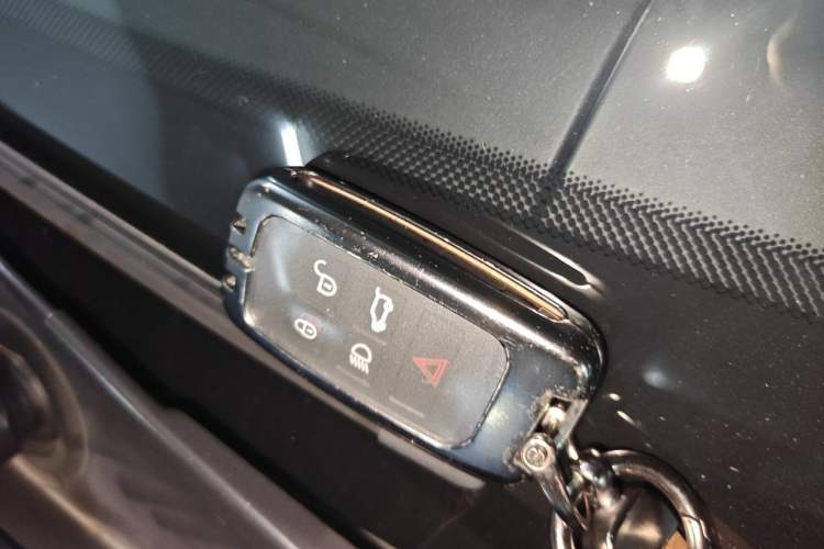 Used Land Rover Discovery 2021 300PS S Vehicle Key