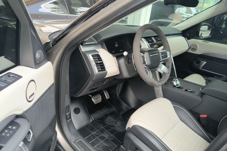 Used Land Rover Discovery 2021 360 PS R-Dynamic HSE Driver Seat
