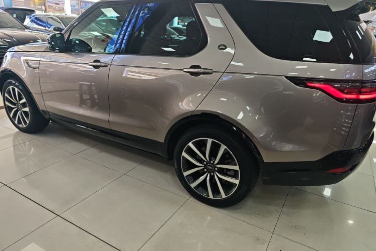 Used Land Rover Discovery 2021 360 PS R-Dynamic SE Exterior 5