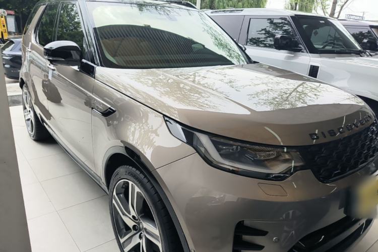 Used Land Rover Discovery 2021 360 PS R-Dynamic HSE Front Right 45 Deg
