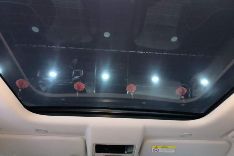 Used Land Rover Discovery 2021 360 PS R-Dynamic HSE Headliner