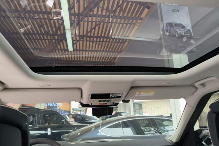 Used Land Rover Discovery 2021 360 PS R-Dynamic HSE Headliner
