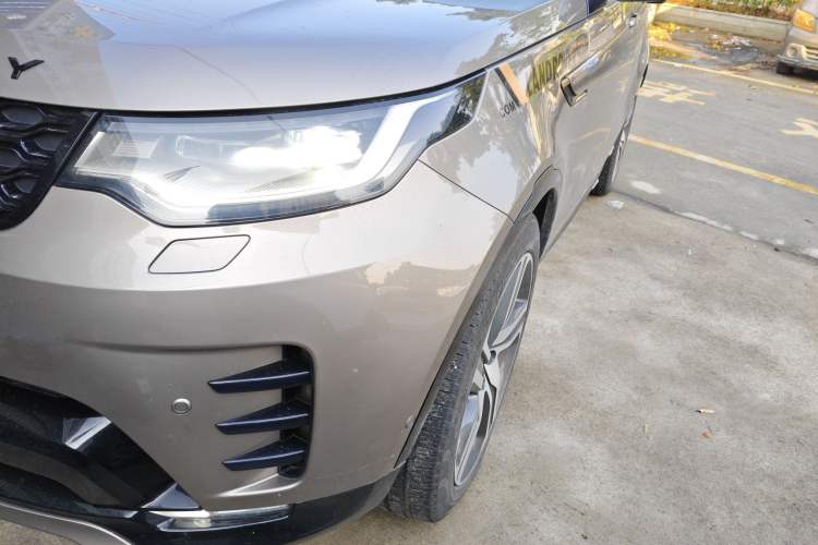 Used Land Rover Discovery 2021 360 PS R-Dynamic HSE Left Front Headlight