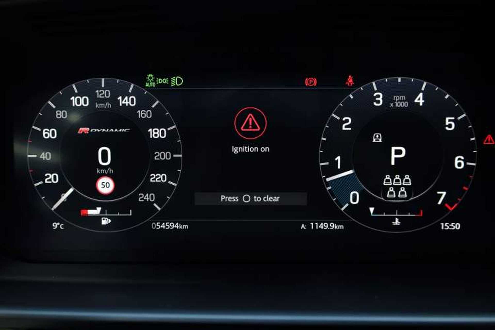 Used Land Rover Discovery 2021 360 PS R-Dynamic HSE Odometer Close Up