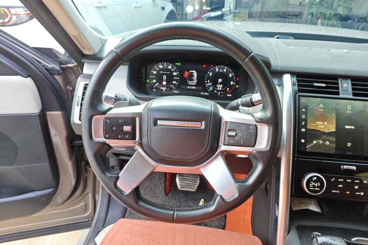 Used Land Rover Discovery 2021 360 PS R-Dynamic HSE Steering Wheel