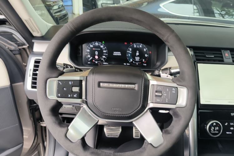 Used Land Rover Discovery 2021 360 PS R-Dynamic HSE Steering Wheel