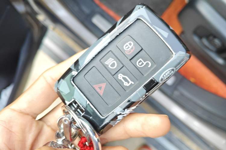 Used Land Rover Discovery 2021 360 PS R-Dynamic HSE Vehicle Key
