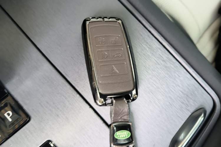 Used Land Rover Discovery 2021 360 PS R-Dynamic HSE Vehicle Key