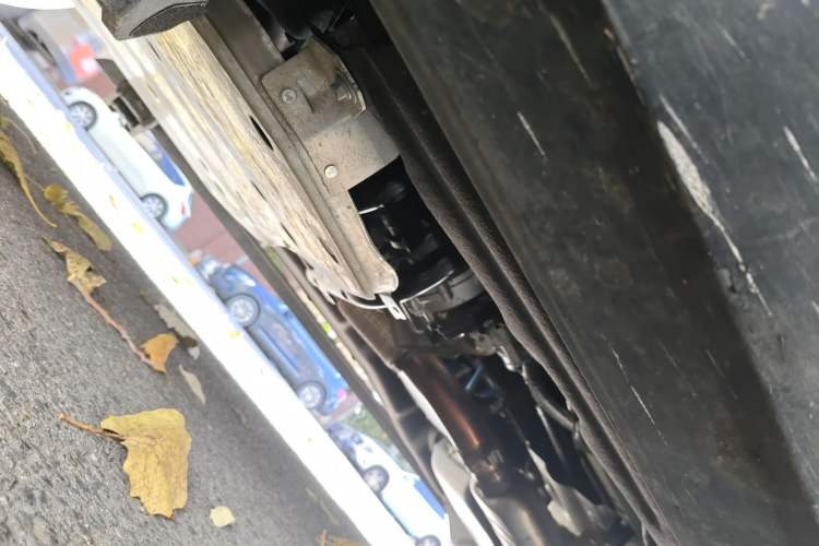 Used Land Rover Discovery 2021 360 PS R-Dynamic S Chassis Front Left