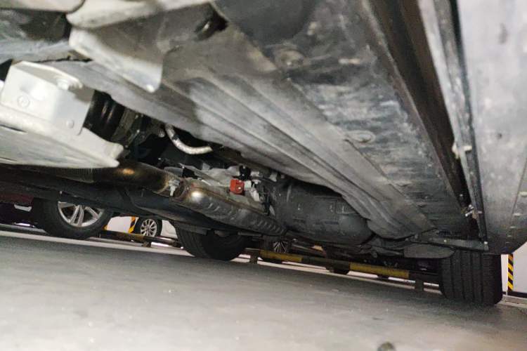 Used Land Rover Discovery 2021 360 PS R-Dynamic S Chassis Front Left