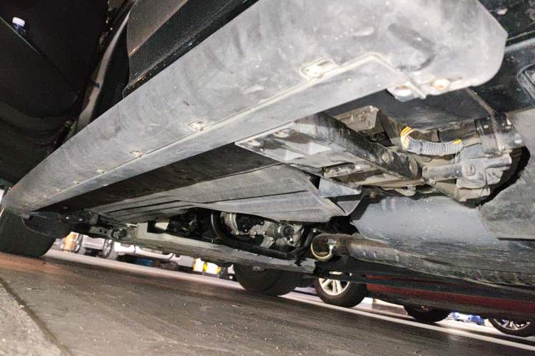 Used Land Rover Discovery 2021 360 PS R-Dynamic S Chassis Rear Left