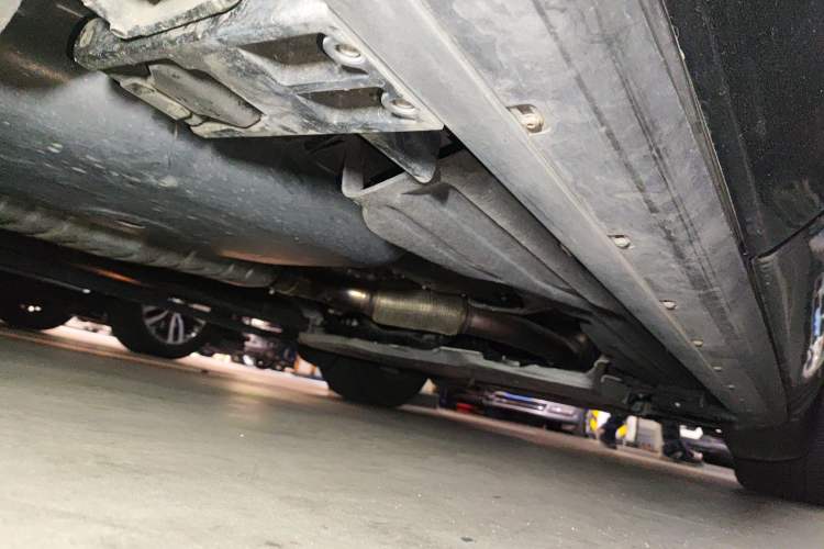 Used Land Rover Discovery 2021 360 PS R-Dynamic S Chassis Rear Right