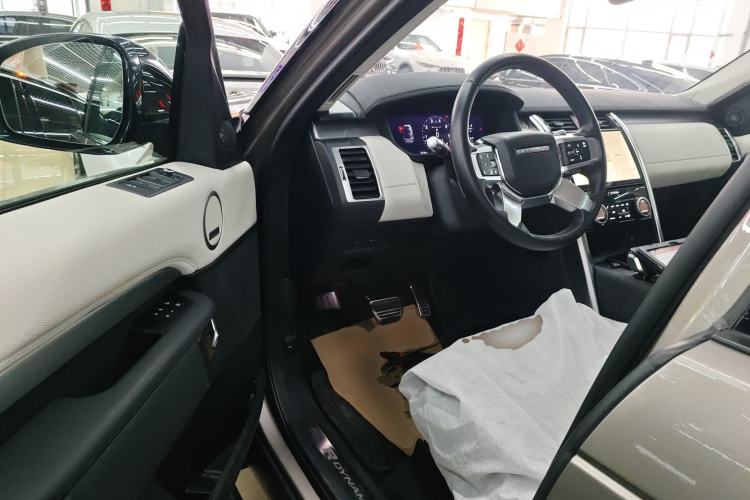Used Land Rover Discovery 2021 360 PS R-Dynamic HSE Driver Seat