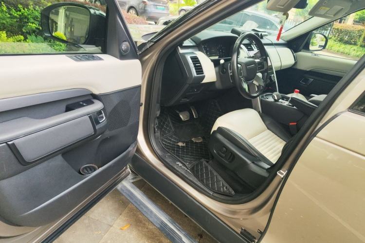 Used Land Rover Discovery 2021 360 PS R-Dynamic S Driver Seat