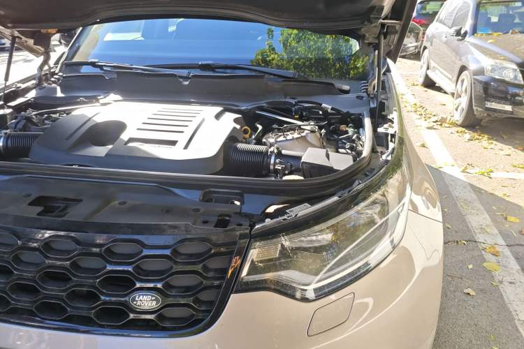 Used Land Rover Discovery 2021 360 PS R-Dynamic S Engine Bay Left