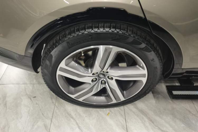 Used Land Rover Discovery 2021 360 PS R-Dynamic HSE Exterior 8
