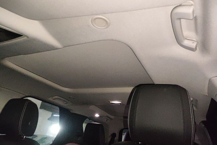Used Land Rover Discovery 2021 360 PS R-Dynamic S Headliner