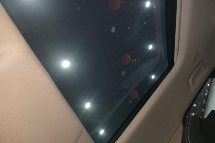 Used Land Rover Discovery 2021 360 PS R-Dynamic SE Headliner