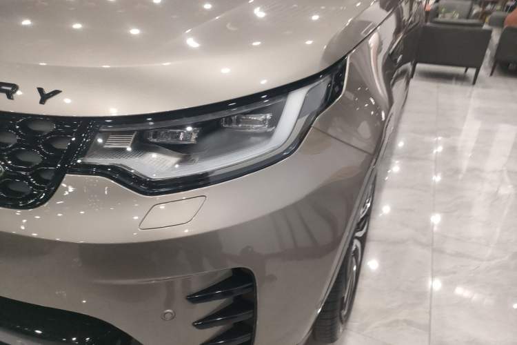 Used Land Rover Discovery 2021 360 PS R-Dynamic SE Left Front Headlight