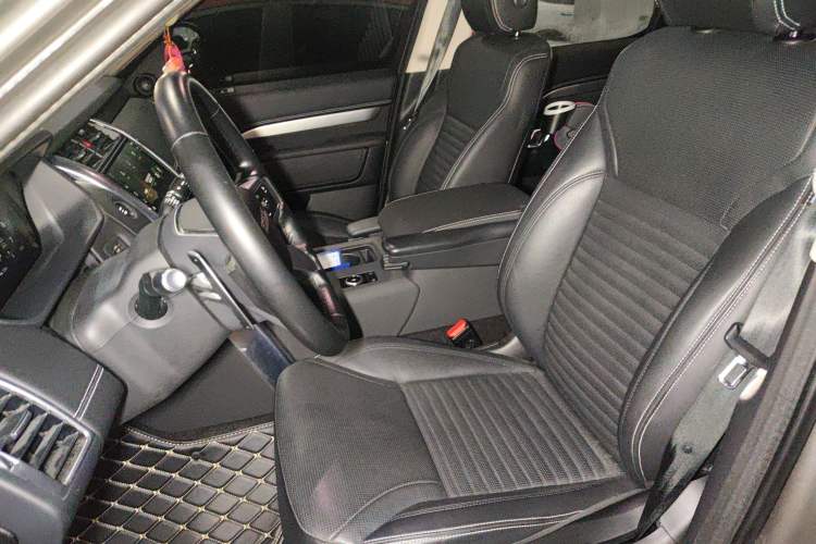 Used Land Rover Discovery 2021 360 PS R-Dynamic S Left Front Seat