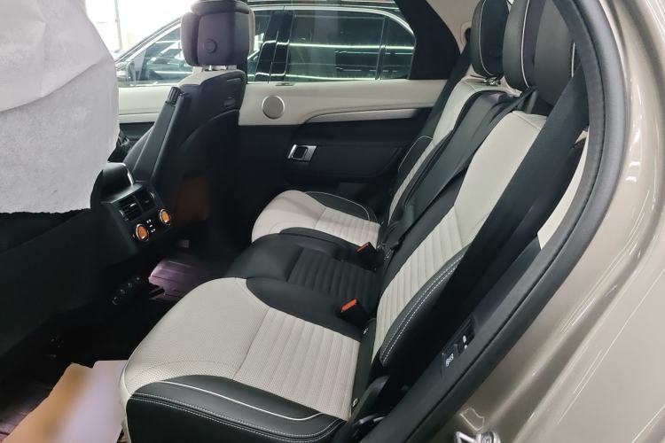 Used Land Rover Discovery 2021 360 PS R-Dynamic HSE Left Rear Seat