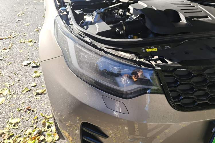 Used Land Rover Discovery 2021 360 PS R-Dynamic S Right Front Headlight