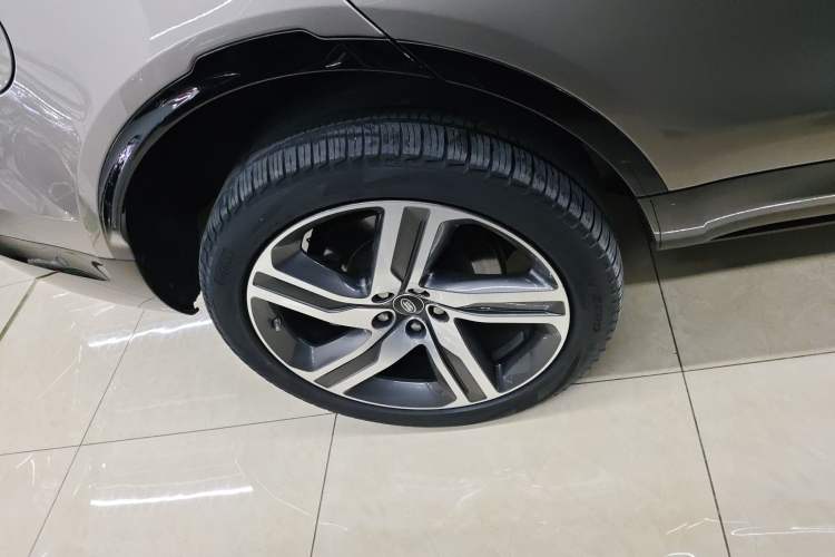 Used Land Rover Discovery 2021 360 PS R-Dynamic HSE Right Rear Wheel Hub