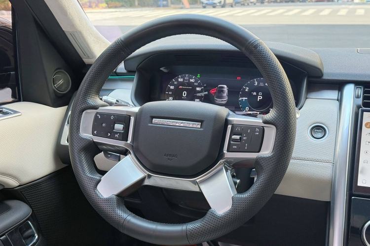 Used Land Rover Discovery 2021 360 PS R-Dynamic S Steering Wheel