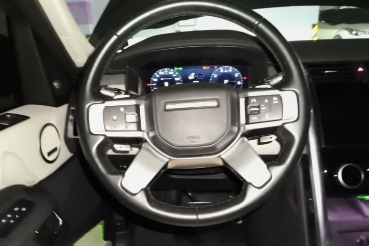 Used Land Rover Discovery 2021 360 PS R-Dynamic HSE Steering Wheel