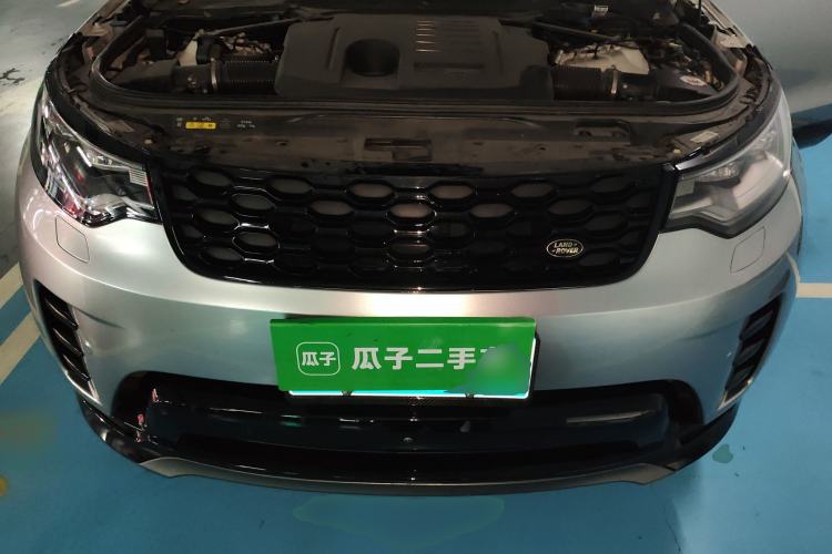 Used Land Rover Discovery 2021 360 PS R-Dynamic S Engine Bay