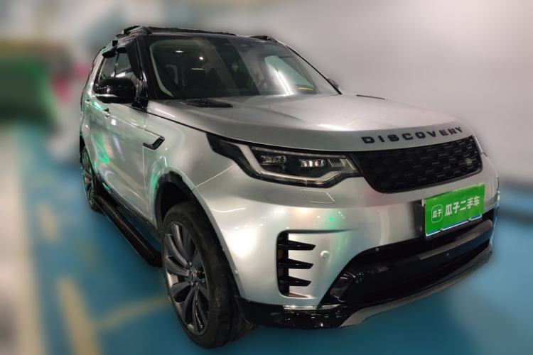 Used Land Rover Discovery 2021 360 PS R-Dynamic S Front Right 45 Deg
