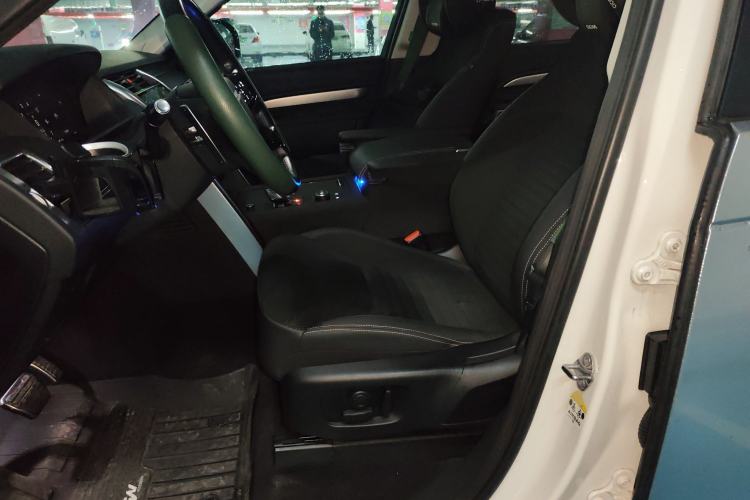 Used Land Rover Discovery 2021 360 PS R-Dynamic S Left Front Seat