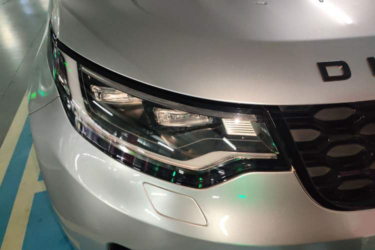 Used Land Rover Discovery 2021 360 PS R-Dynamic S Right Front Headlight