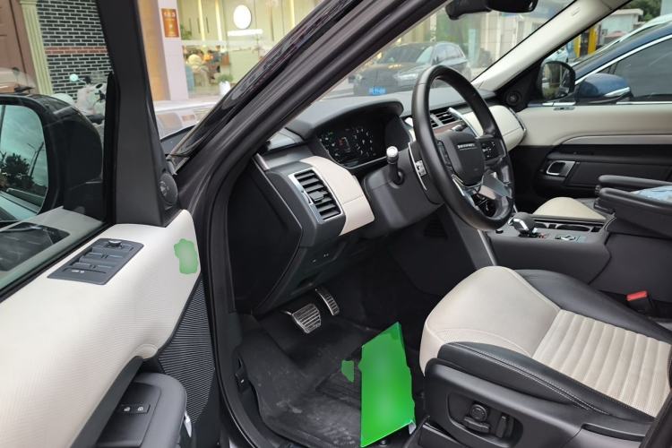 Used Land Rover Discovery 2021 360 PS R-Dynamic S Driver Seat