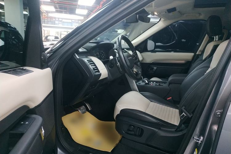 Used Land Rover Discovery 2021 360 PS R-Dynamic S Driver Seat