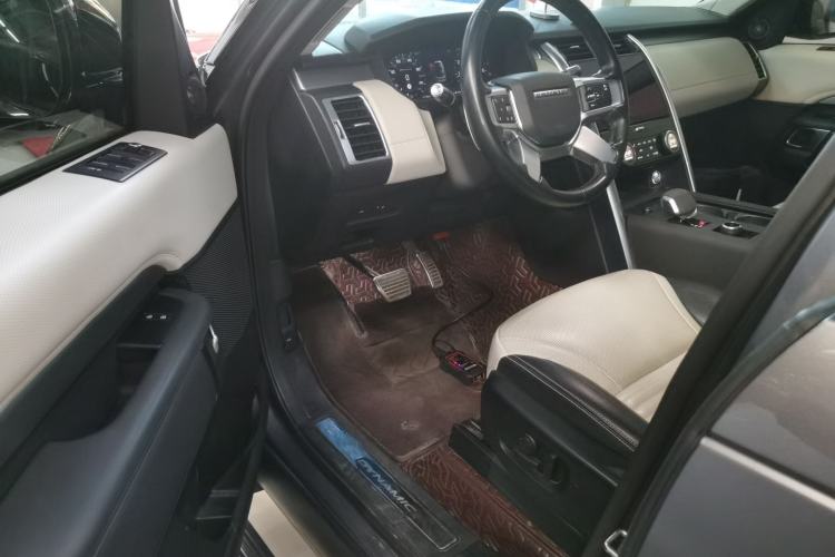 Used Land Rover Discovery 2021 360 PS R-Dynamic S Driver Seat