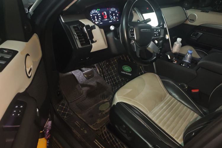 Used Land Rover Discovery 2021 360 PS R-Dynamic HSE Driver Seat